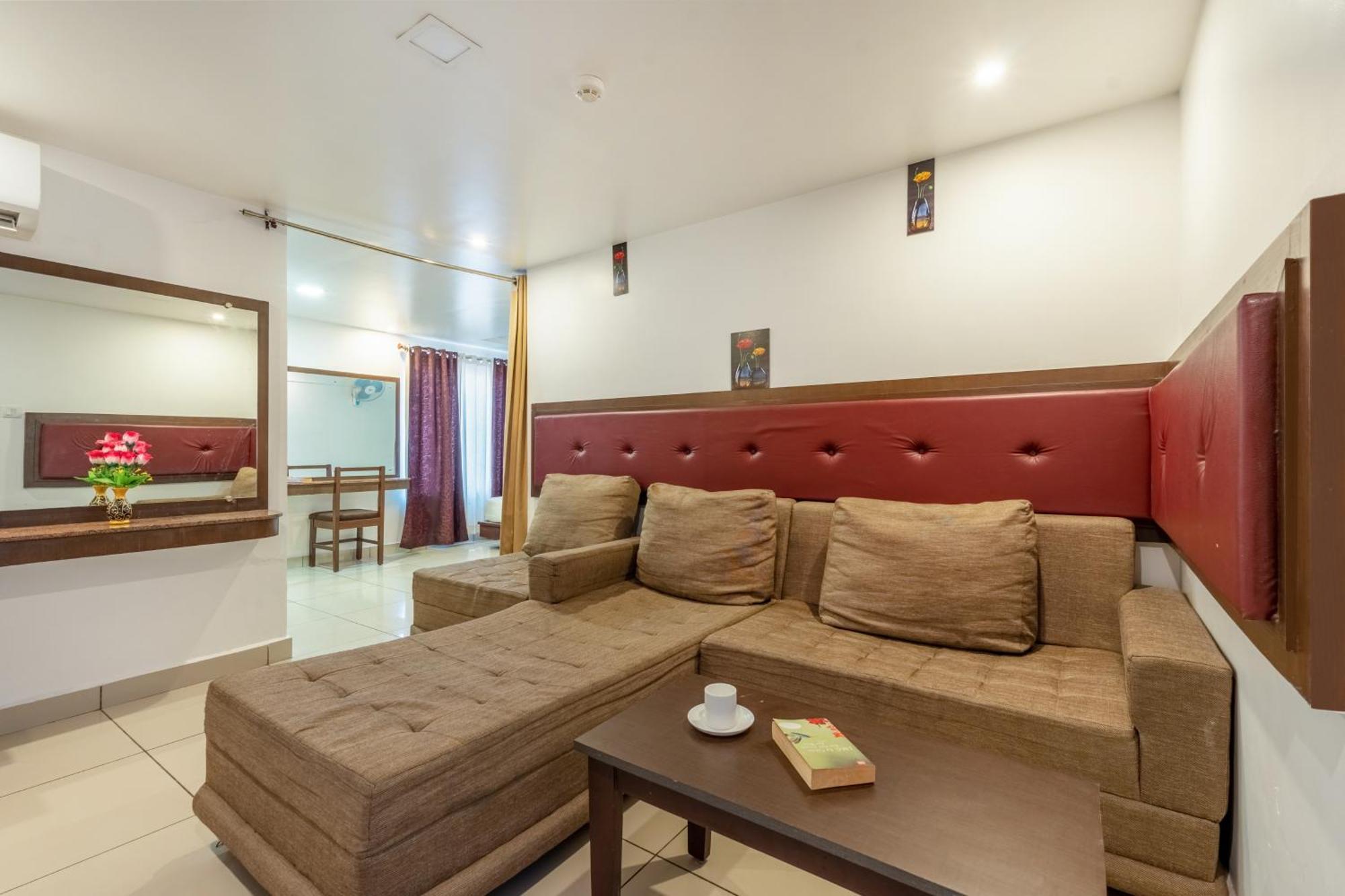 Treebo South Avenue, 700 Mts From Promenade Beach Ποντισερί Εξωτερικό φωτογραφία